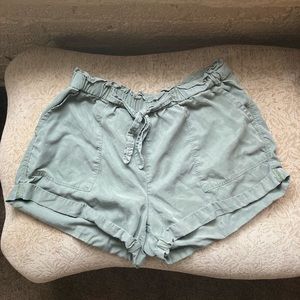 Green Aerie tie front elastic waist shorts